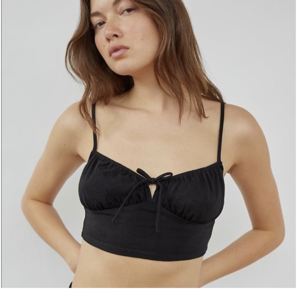 Aritzia Sunday Best Darcy Cropped Camisole Black M